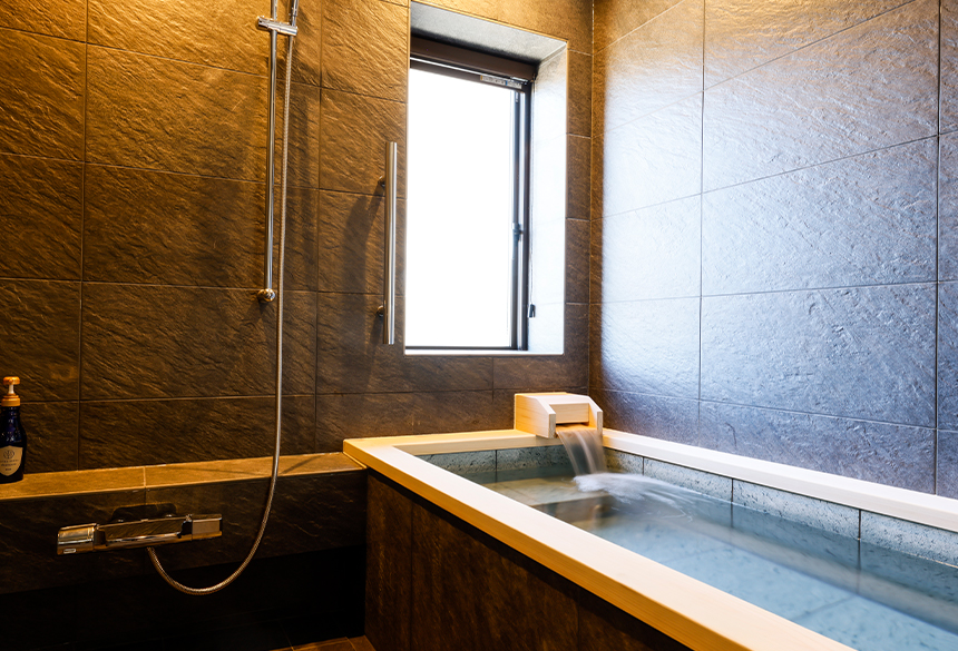 Private hot spring bath in the room